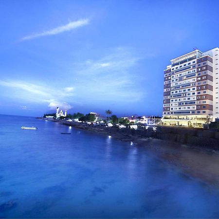 Aston Kupang Hotel & Convention Center Exterior photo