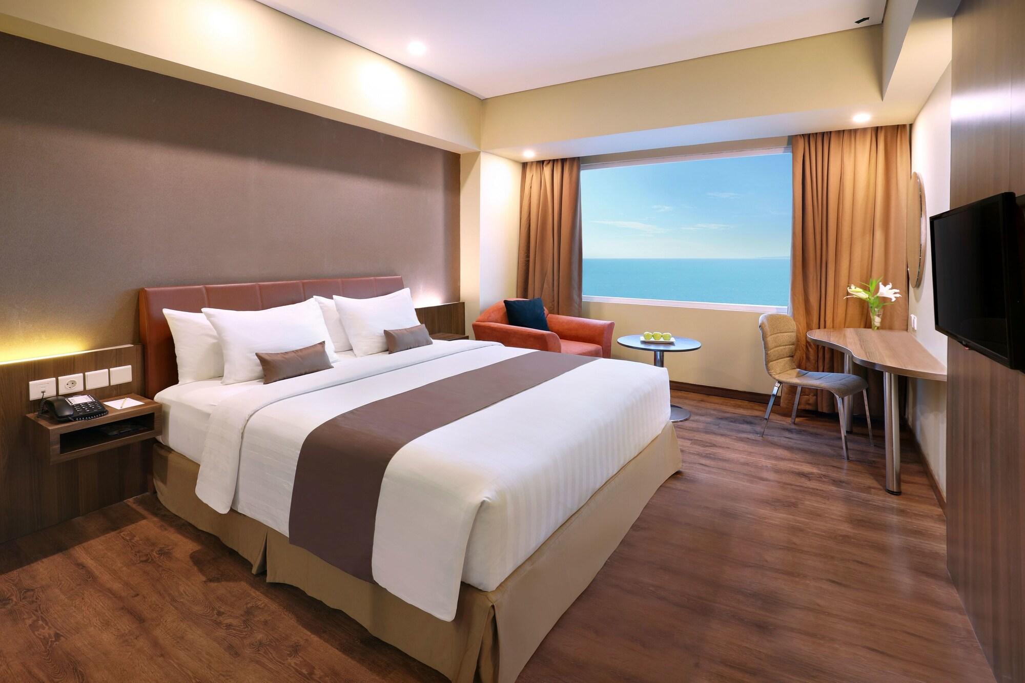 Aston Kupang Hotel & Convention Center Exterior photo