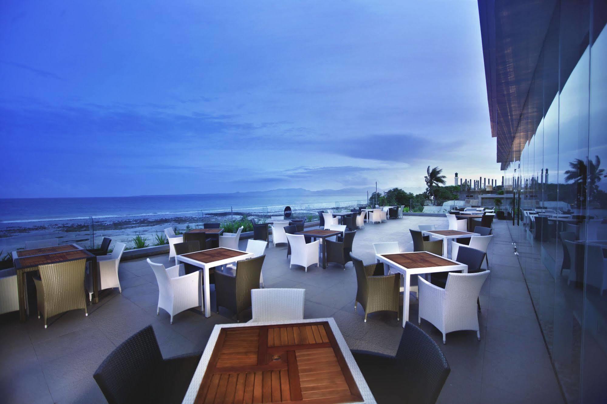Aston Kupang Hotel & Convention Center Exterior photo